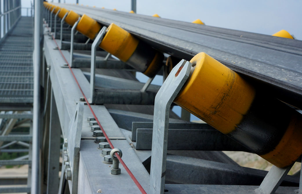 Troughed and Flat Belt Conveyor Systems
